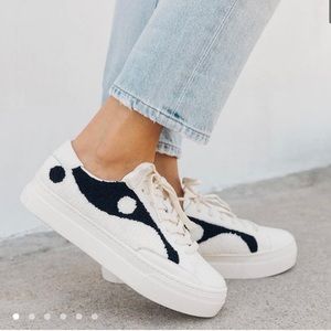 Yin Yang Platform Sneaker